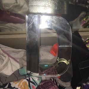 The letter D for your shelf or dresser 😘